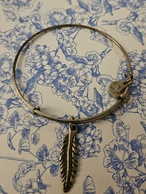 Alex and Ani Feather Bracelet Silver Tone Adjustable Bangle Symbolic Charm